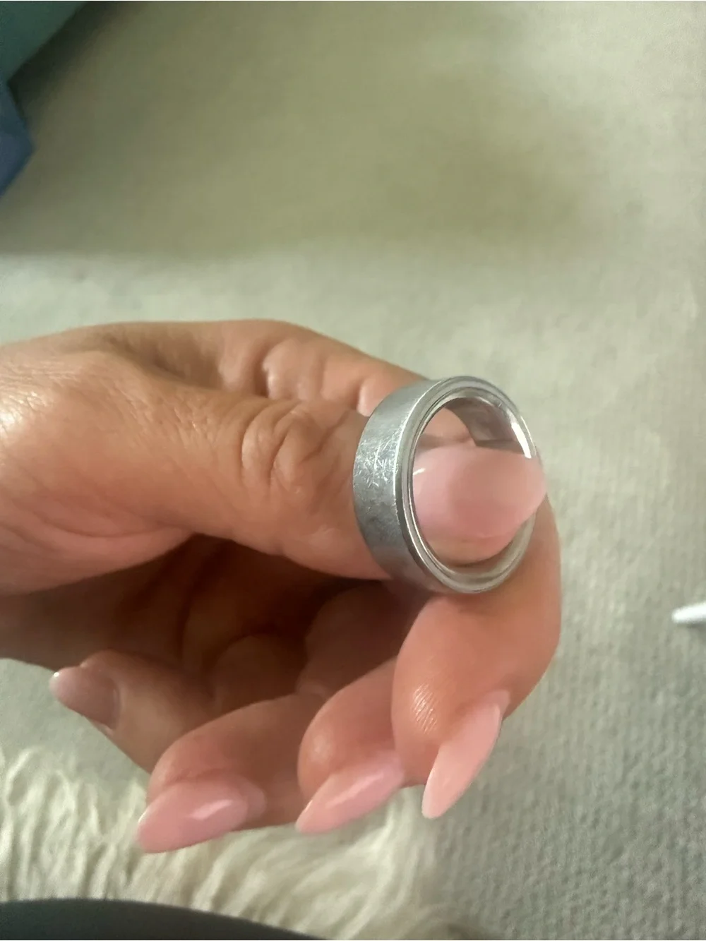 Oura ring 4 and Charger plus travel charger